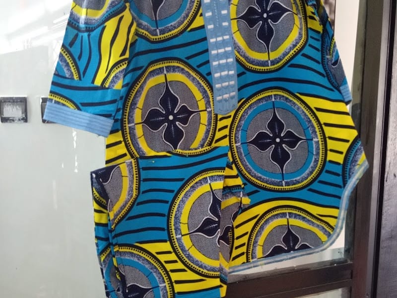 MAISON DE LA SAPE COUTURE ET COIFFURE HOMME FEMME ET ENFANTS photo 6