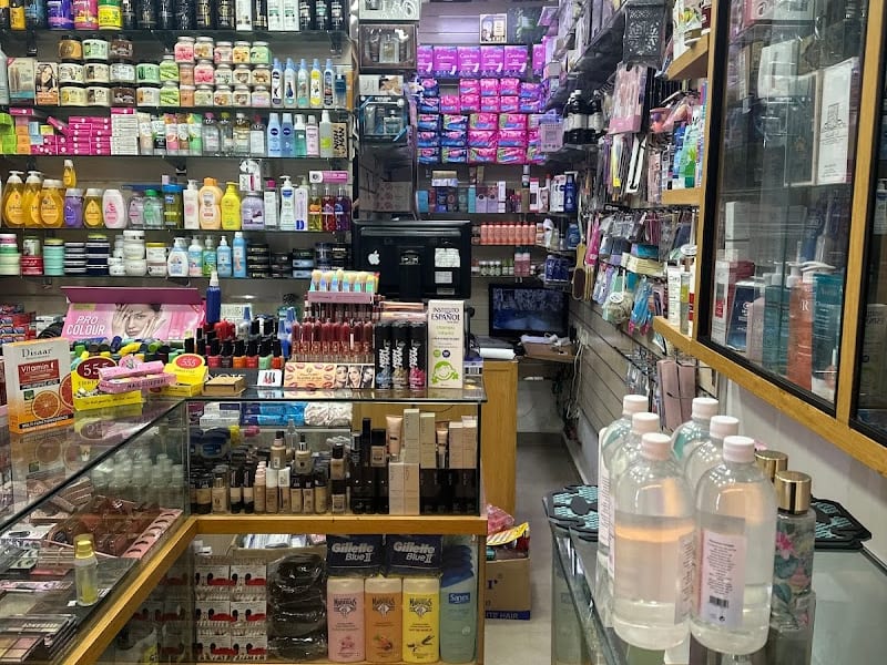 Maquillajes LUXURIA photo 2