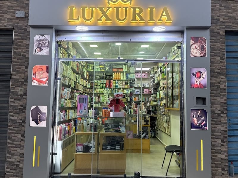 Maquillajes LUXURIA photo 4