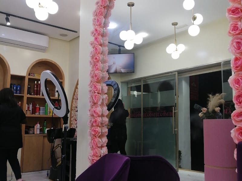 Samya Bloom photo 5