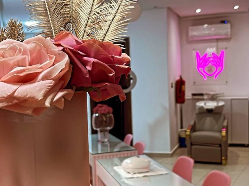 almas makeup academy photo 3