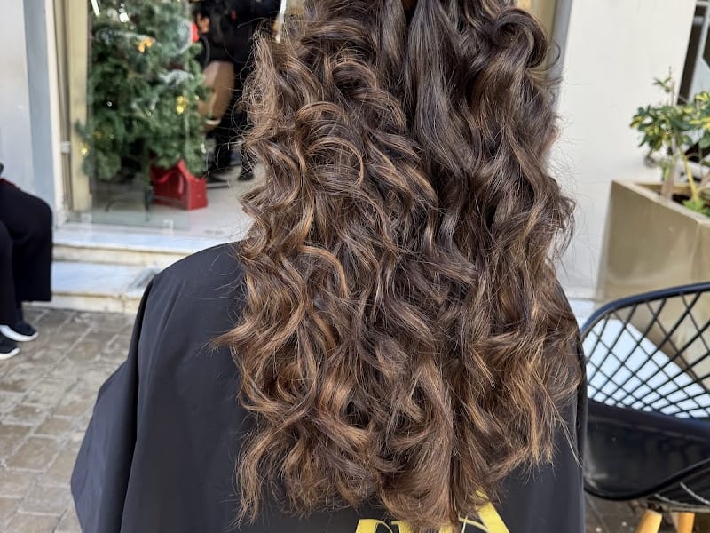 Amine Hair Artist photo 3