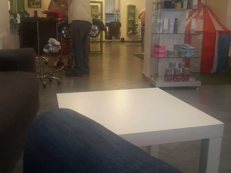 Salon de Coiffure Capillaire photo 4