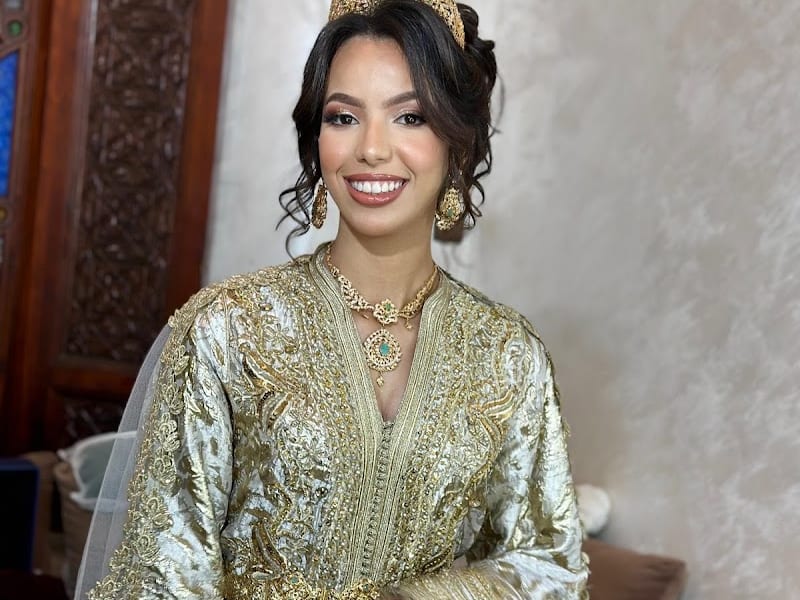 Wiame bakkali makeup artist photo 2
