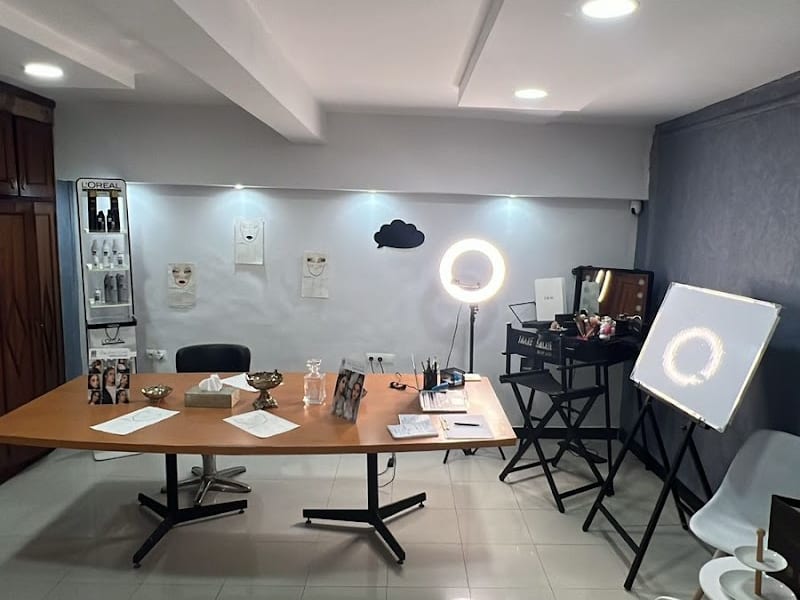 Emy Sailane Center photo 2