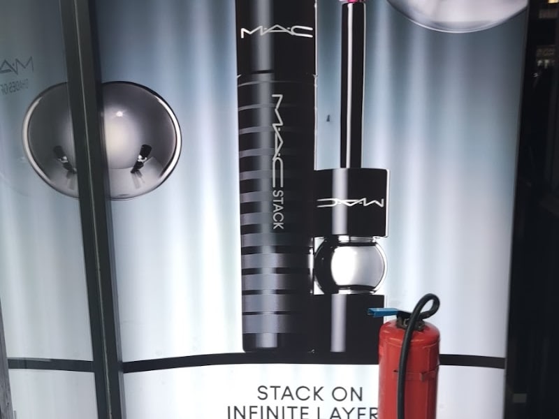 MAC Cosmetics photo 3