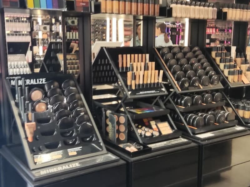 MAC Cosmetics photo 4