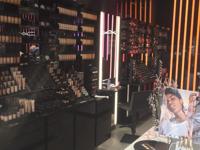 MAC Cosmetics photo 3