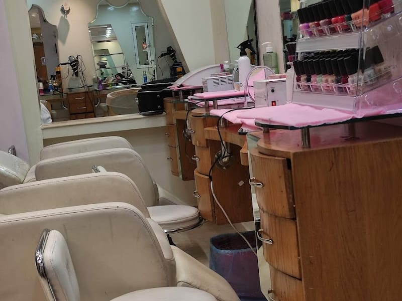Salon Hollywood photo 4