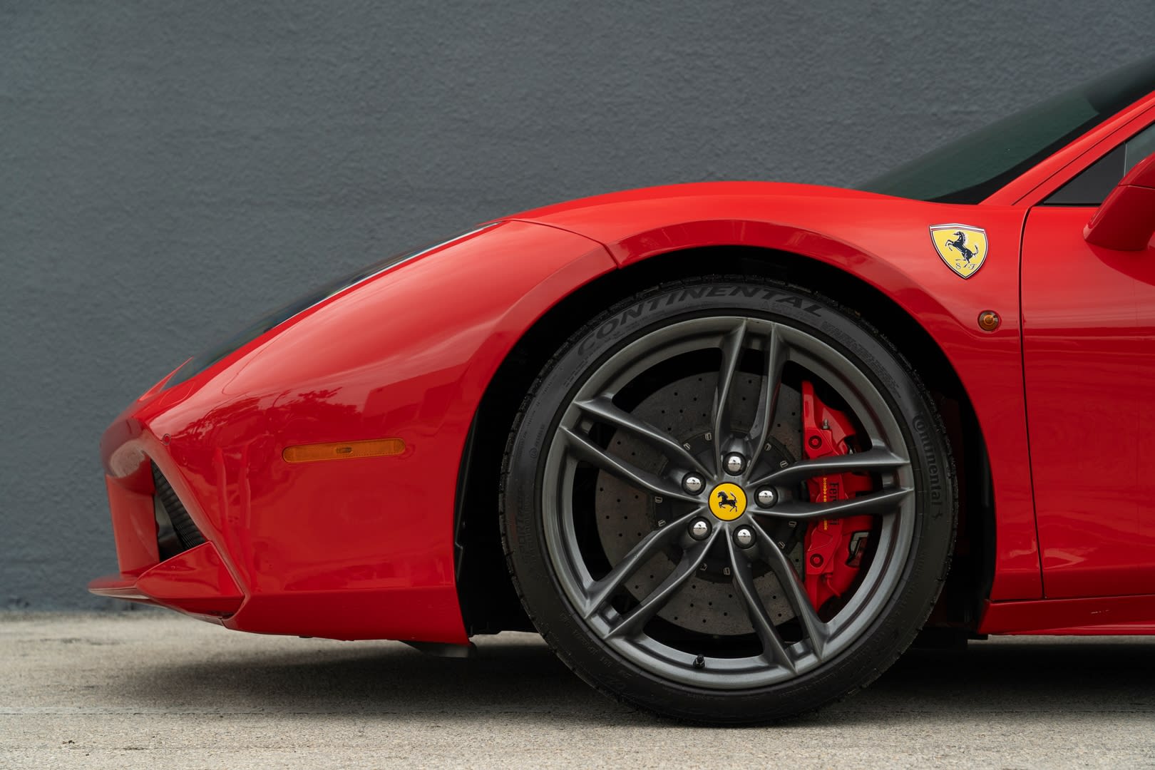 2016 Ferrari 488 GTB - Thumbnail 4