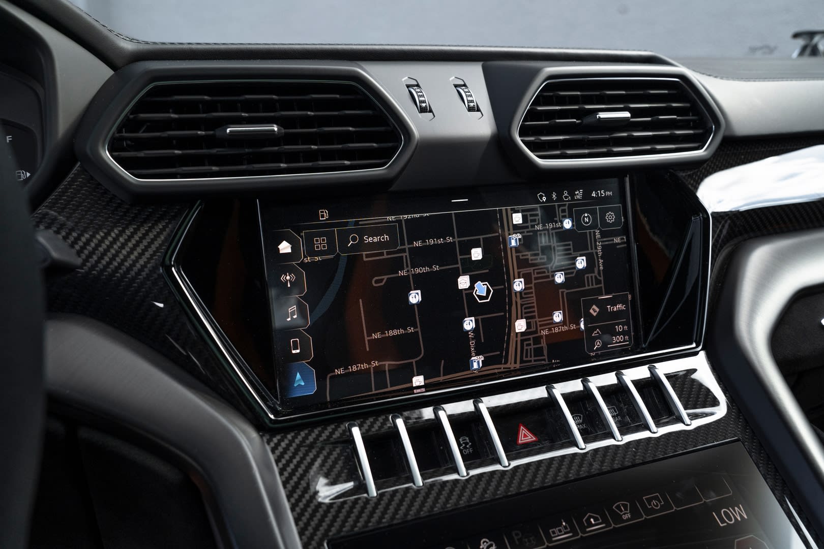 2021 Lamborghini Urus  - Photo 12