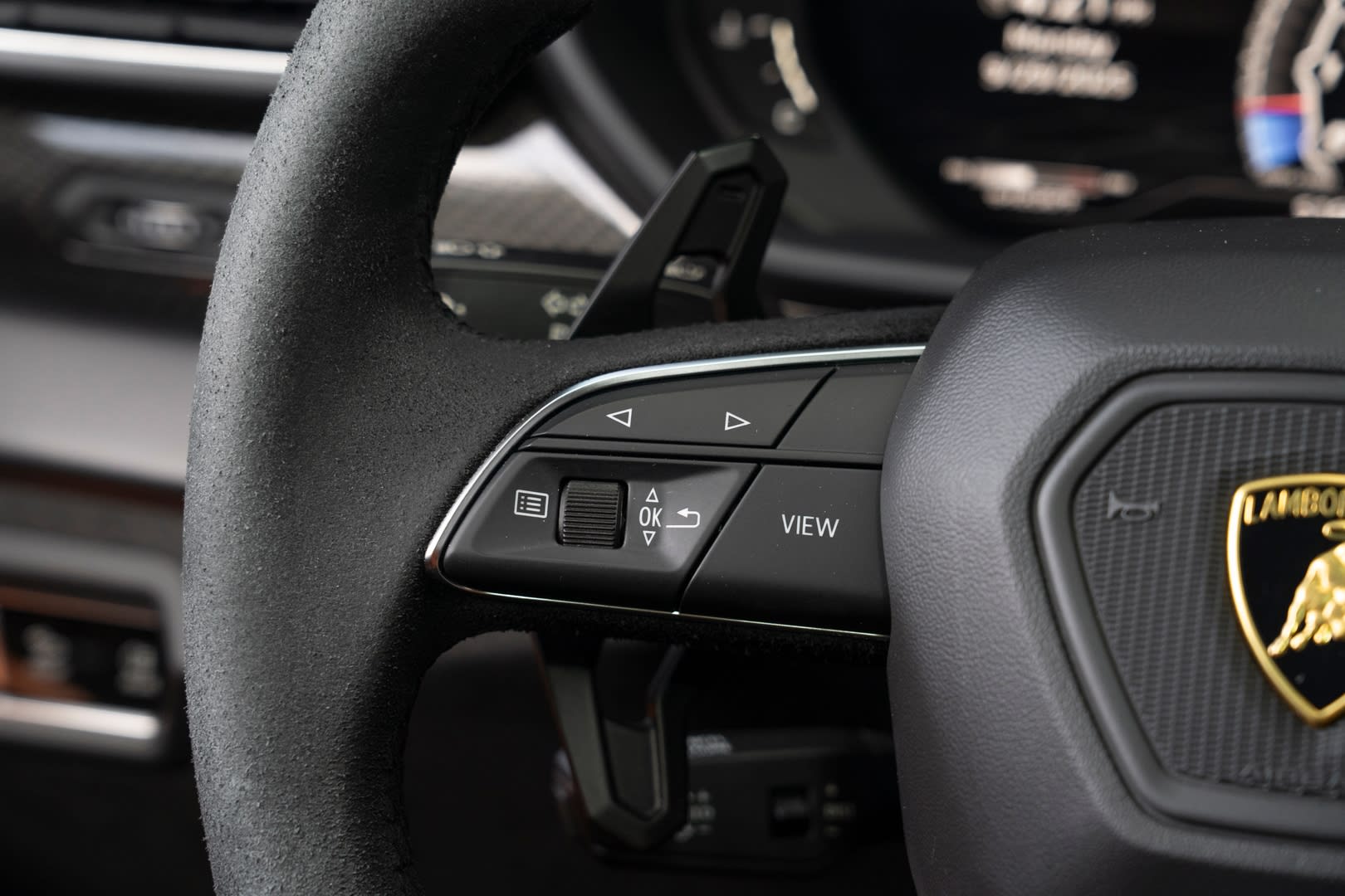 2021 Lamborghini Urus  - Photo 34