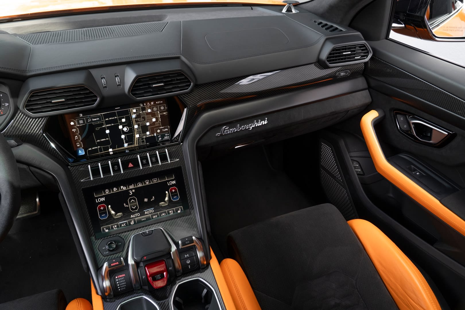 2021 Lamborghini Urus  - Photo 37