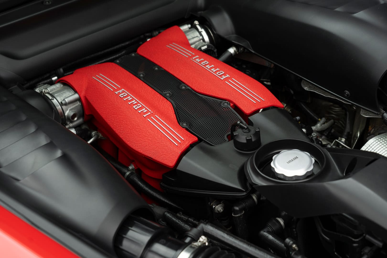 2016 Ferrari 488 GTB Base - Photo 17