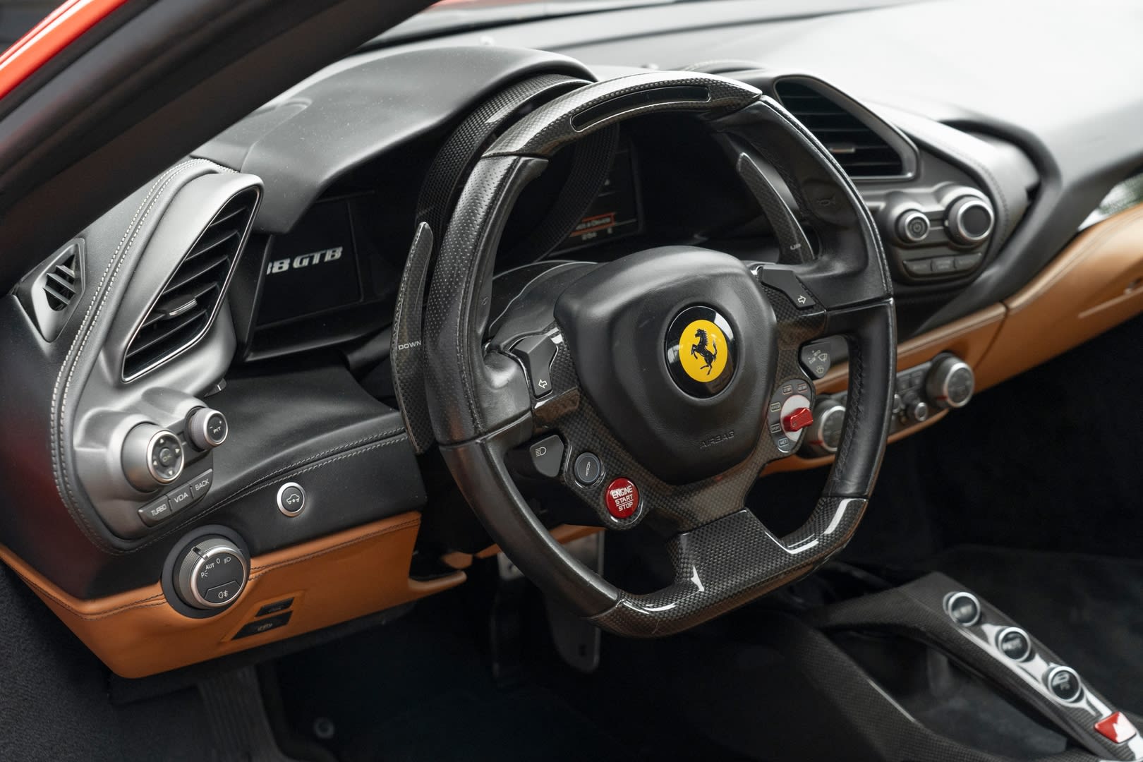 2016 Ferrari 488 GTB Base - Photo 33