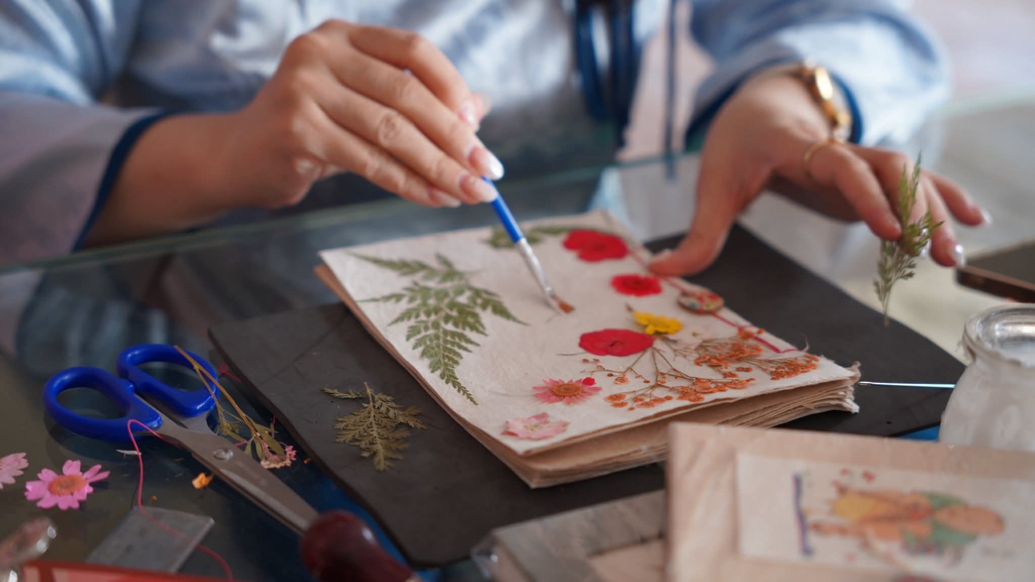 The HangArt gallery 4