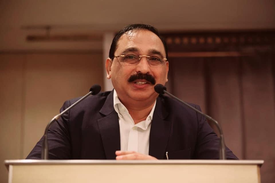Dr Ajay Desai Honoured with Times Icons of Surat for Excellence in Global Leadership and Corporate Training