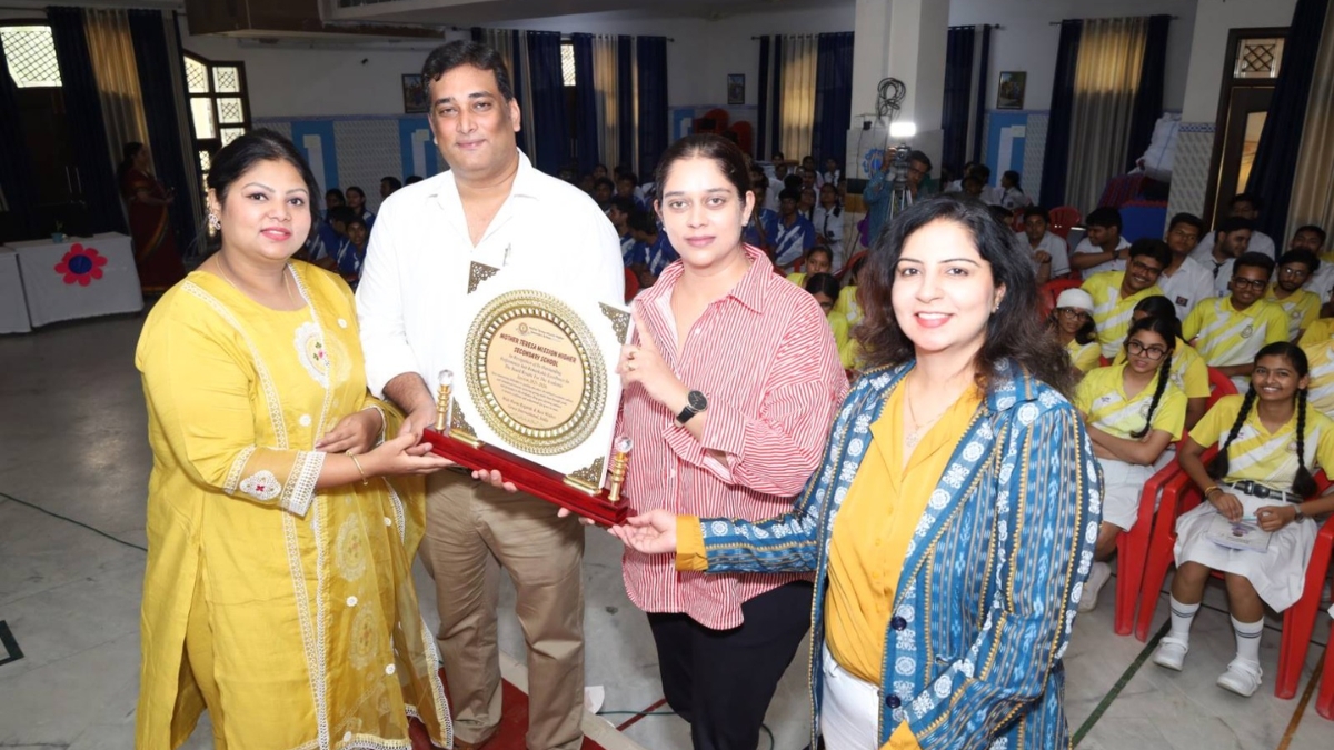 Grace International Facilitates Vice Principal of Mother Teresa Mission School for Outstanding ISC Results and Student Excellence