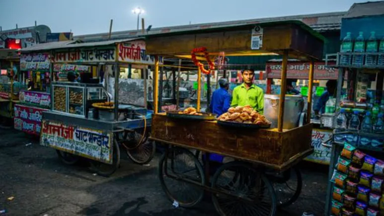 NHRC Directs States to Protect Street Vendors During Navratri, Diwali and Chhath