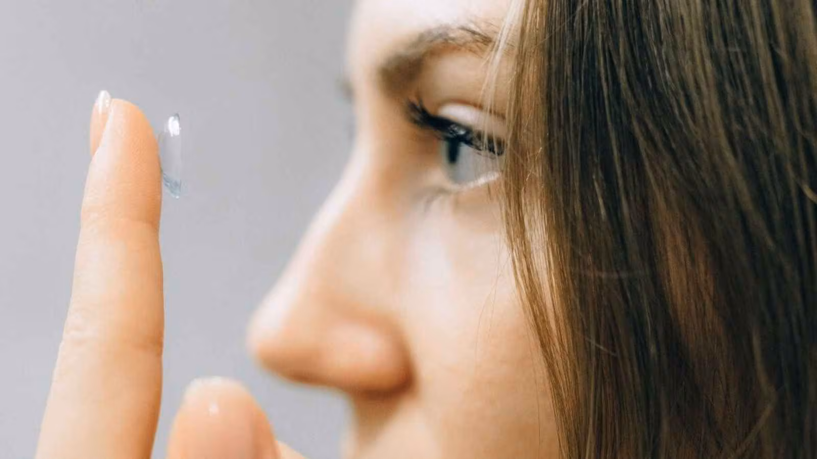 Contact Lens Care: Why Water Can Harm Your Eyes and How to Keep Lenses Safe