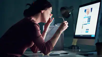 Laptop Screen at 100% Brightness? Ophthalmologist Explains How It Can Strain Your Eyes
