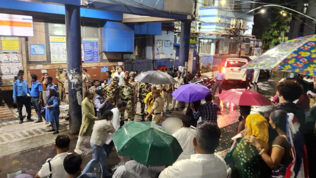 Kolkata Durga Puja Stampede: Death Toll Rises to 19, Probe Ordered After Chorebagan Tragedy