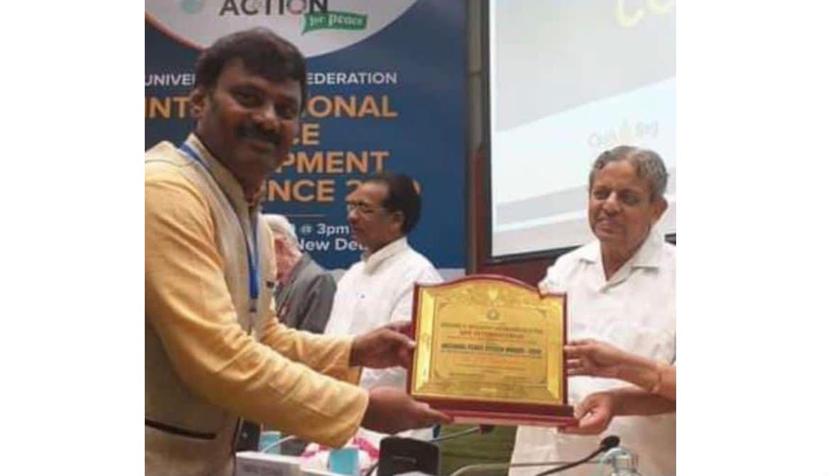 Global Brain Skills Founder Yogi Srinivasulu Receives National Peace Citizen Award — Detail photograph 1