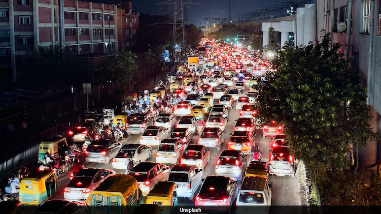 Delhi to Ban Entry of Non-BS-VI Vehicles from November 1: Rules, Exemptions and Commuter Impact
