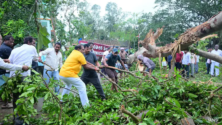 Cyclone Arnab Triggers Floods and Landslides in Odisha, Three People Killed