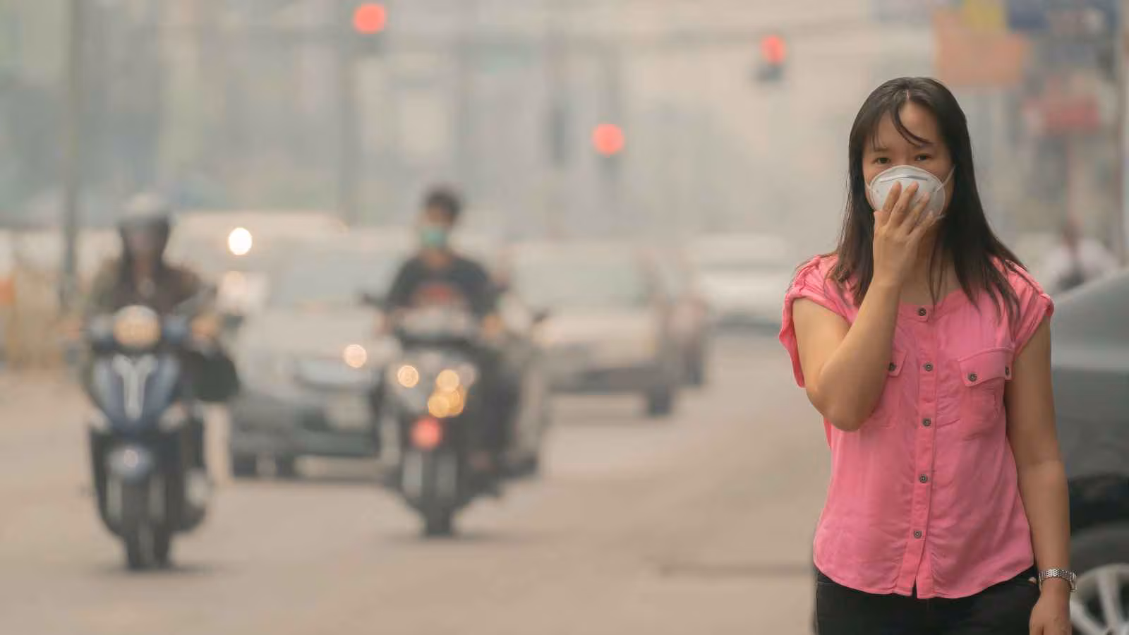 Diwali Air Pollution: Doctors Share Ways to Protect Lung Health and Manage Asthma Risks