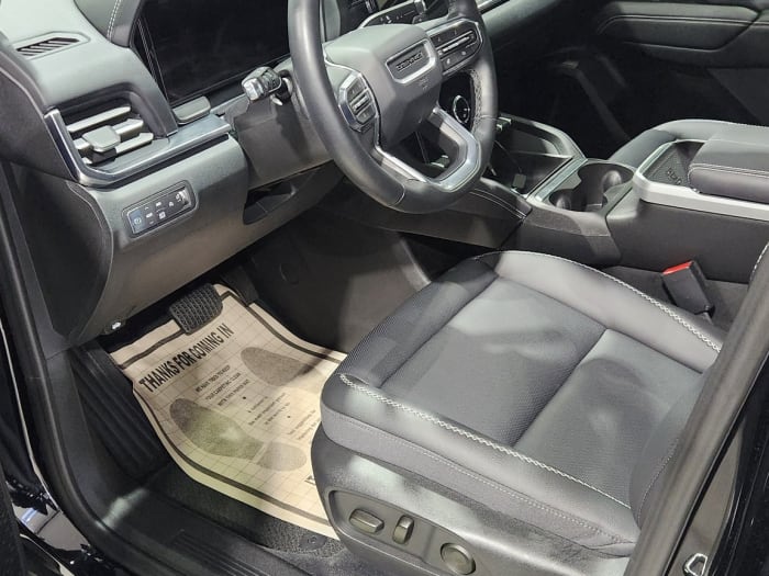Interior Detail & Conditioning — Chillaxin 'N' Waxin