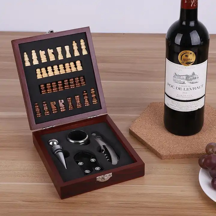 Set de Vino y Tablero de Ajedrez