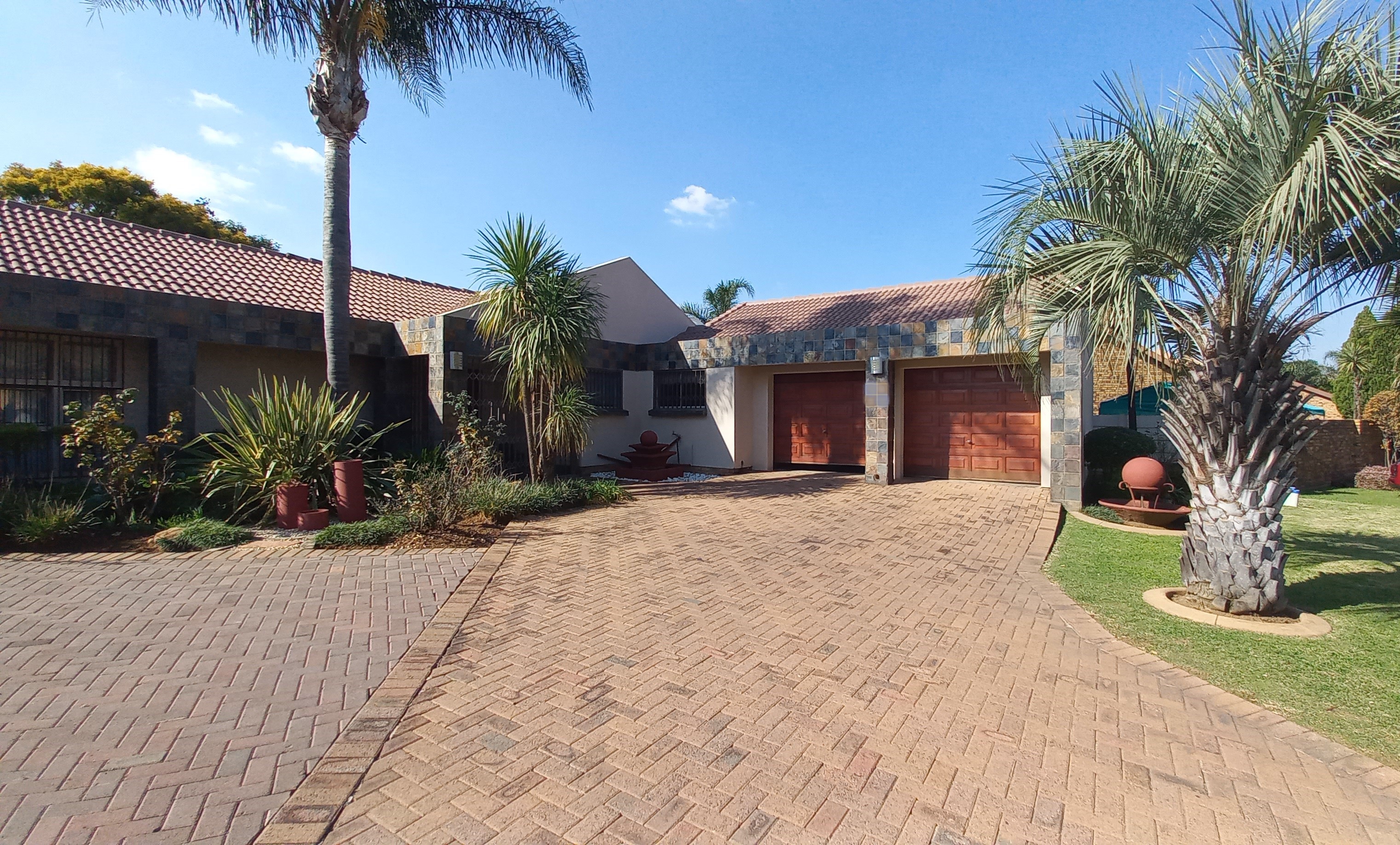 Discover the ultimate in family living! 5 Bedroom home nestled in Sunward Village! Call us now...