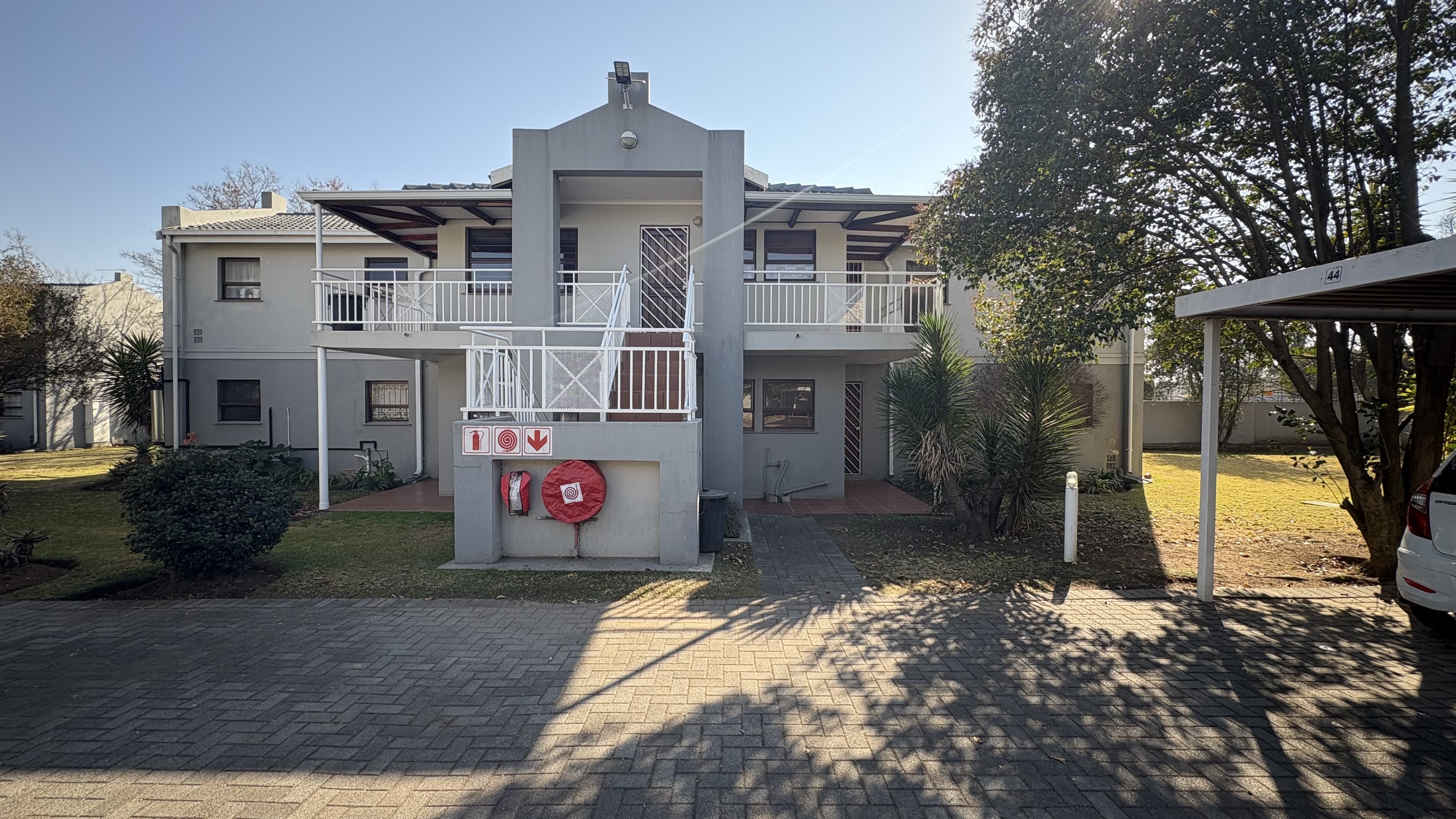 A must see! Modern! An absolute gem! Two Bedroom Unit in Lakefield!