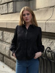 Isla Solid 117 Shirt Black