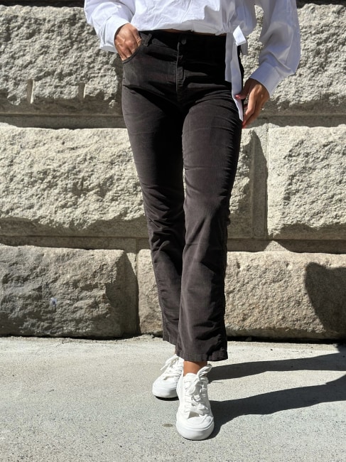 Malena F Shiny Micro Bitter Chocolate