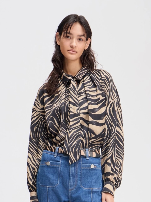 Lovella Camel
