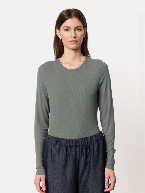 Ika 4 T-shirt tea leaf