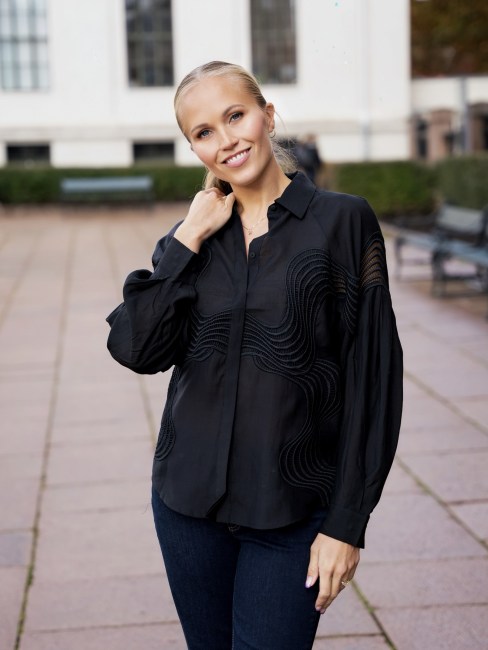 Molly Shirt Waves Black