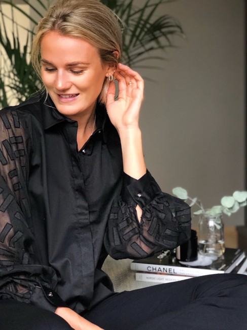 Whitney Shirt - slideshow 2