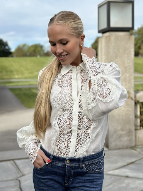 Molly Shirt Jet stream