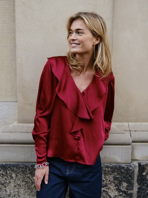 Sandie Sateen Blouse Wine