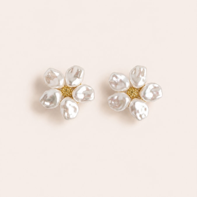Perla White