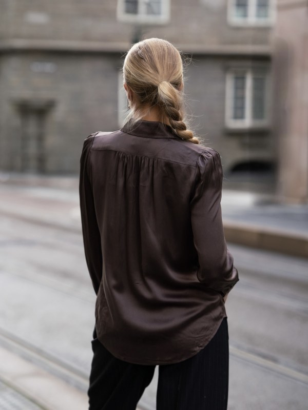 Matt Latia Lux Dark Brown