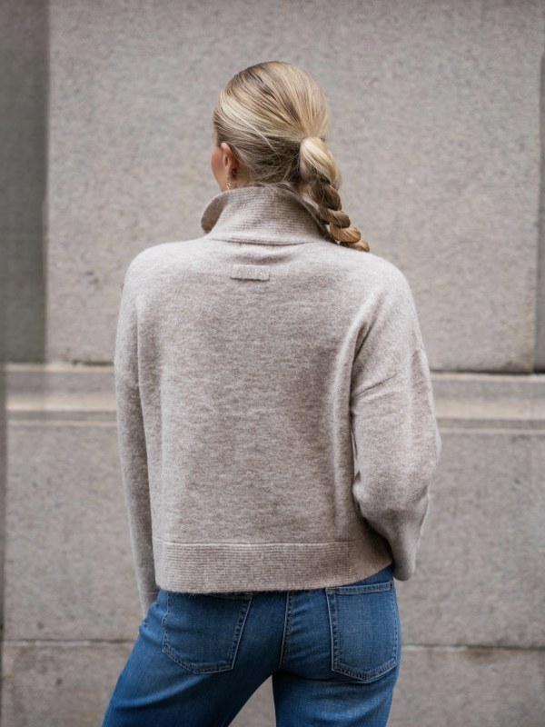 Inga Wool Zip Almond