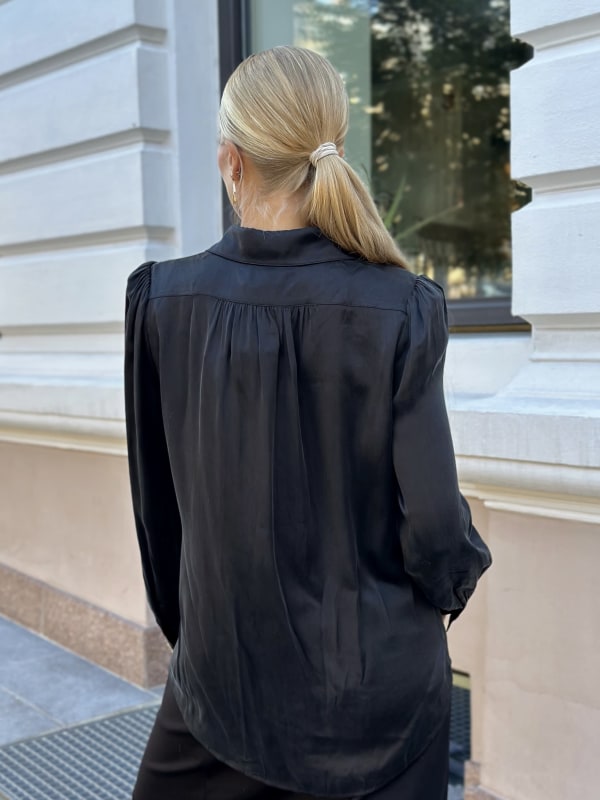 Latia Lux Shirt Black