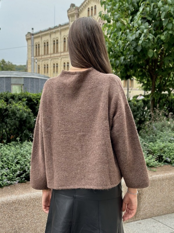 Svera Knit Sweater Chocolate