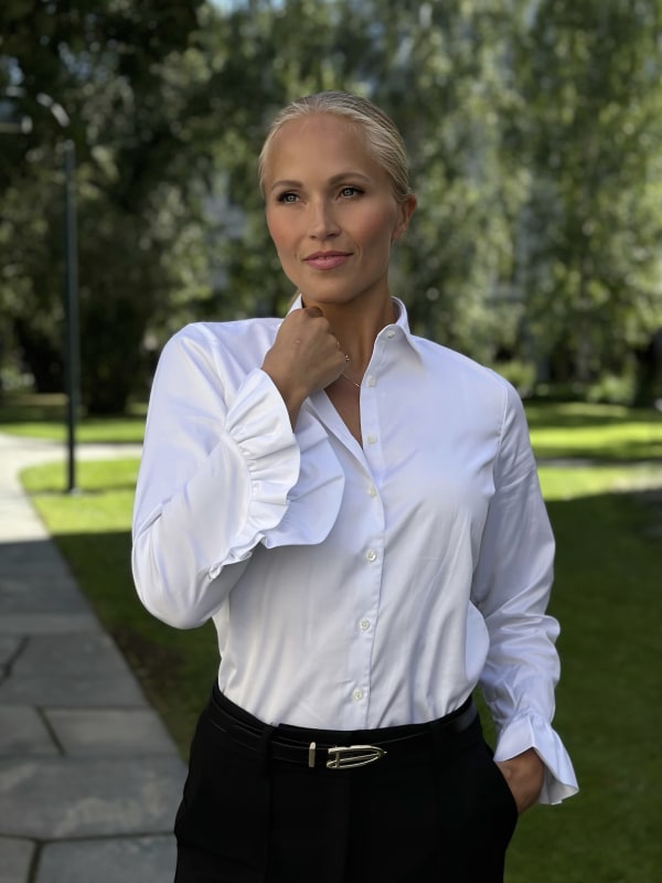 Karola Shirt White