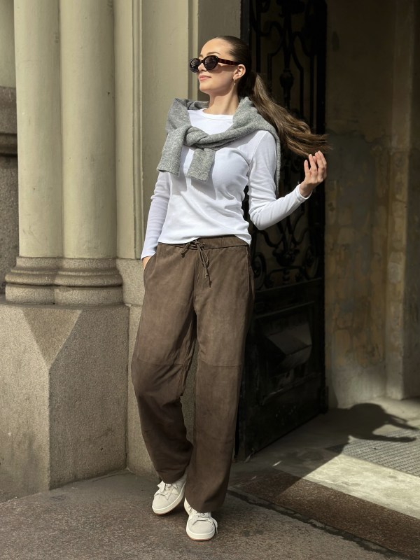Ekola suede trousers Smoke