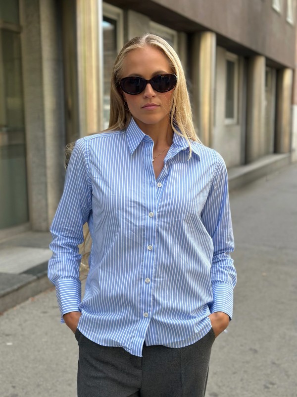 8405 - Sirena Shirt Pattern